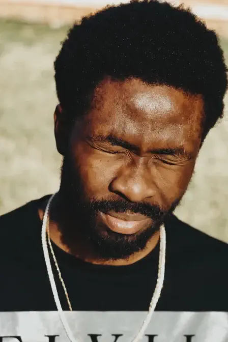 Photographie d'un portrait d'Ade-Tunji